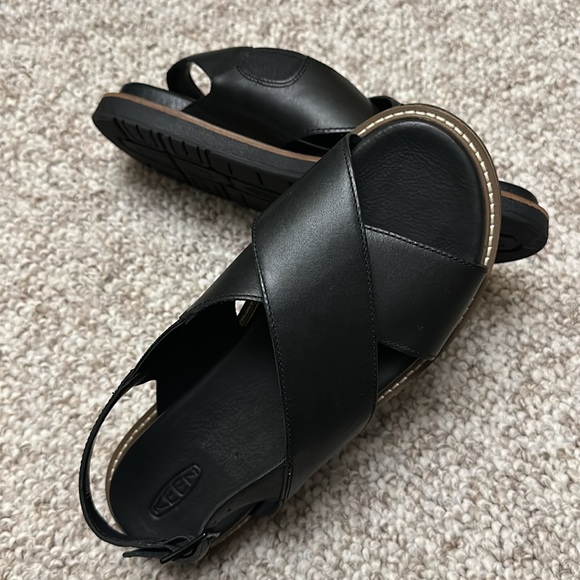 Keen new women saddle size us10 - Picture 4 of 5